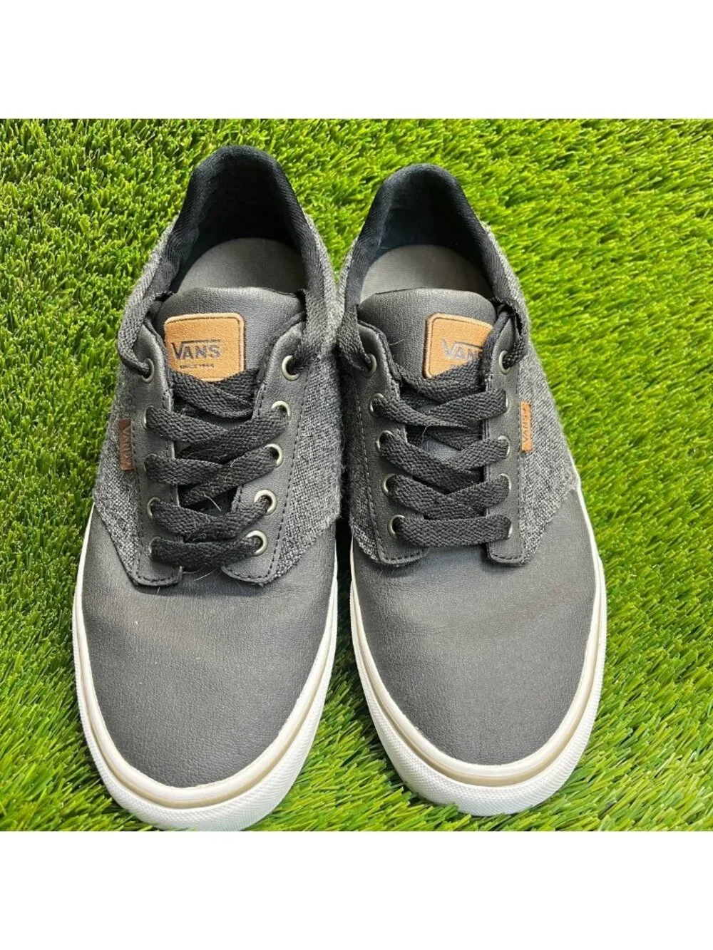 Vans Atwood Deluxe Mens Size 10 Black White Athletic Walking Shoes Sneakers